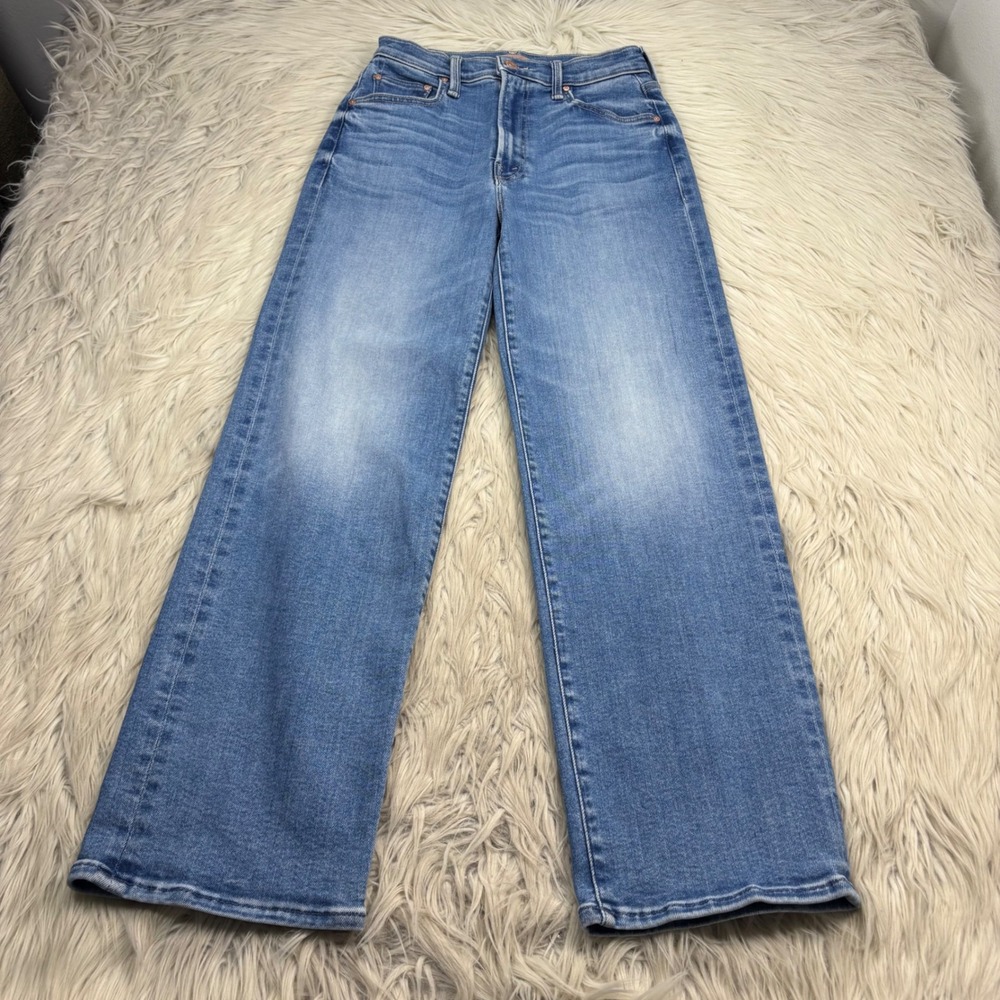 Mother Women's 26 Rambler Zip Flood Cropped Jeans Out of the Blue